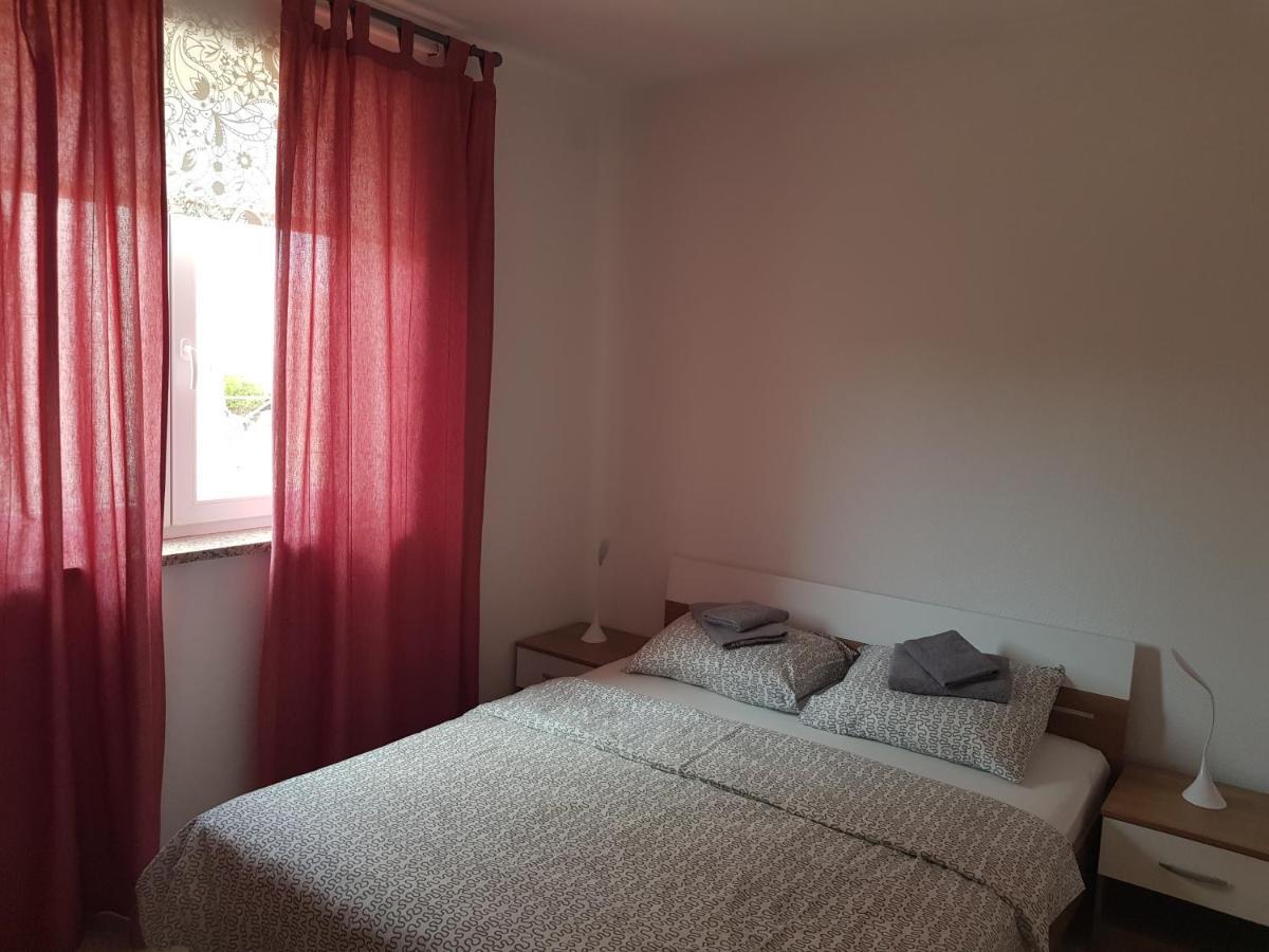 Apartmani Vrdoljak Малинска Экстерьер фото