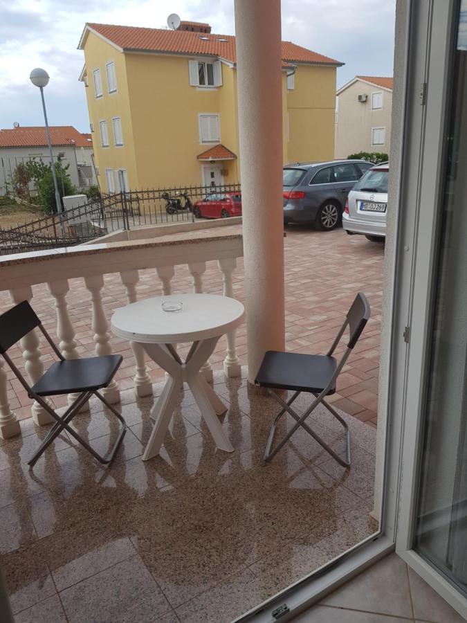 Apartmani Vrdoljak Малинска Экстерьер фото